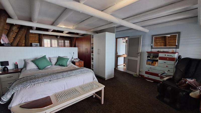 5 Bedroom Property for Sale in Stilbaai Wes Western Cape